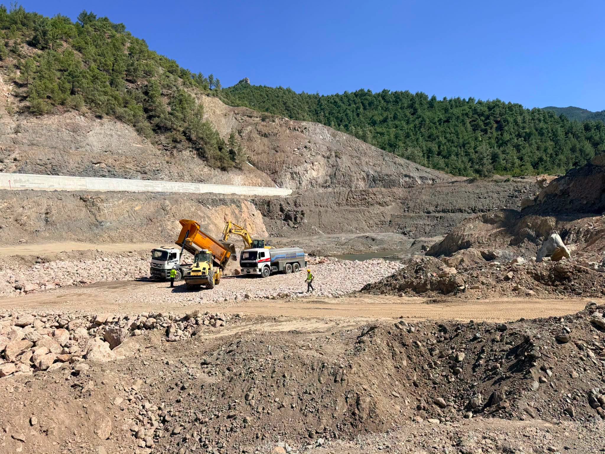 Eskişehir-Mihalgazi Alpagut Barajı Yapım İşi Uygulama Projelerinin Yapımı